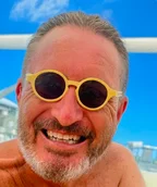 Jean-Luc « Oumrac », ingénieur du son et fondateur du studio itinérant Toubabprod